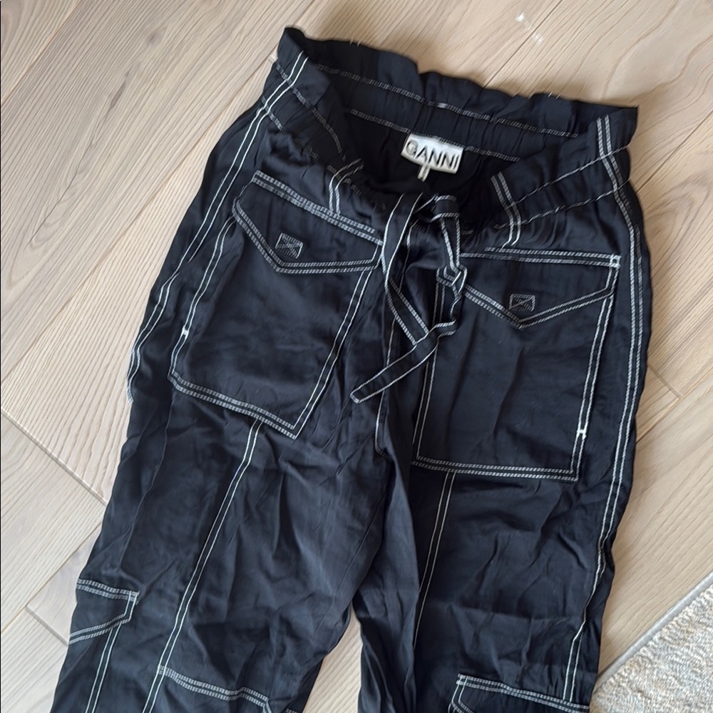 GANNI Black Cargo Pants with High-Waisted Design